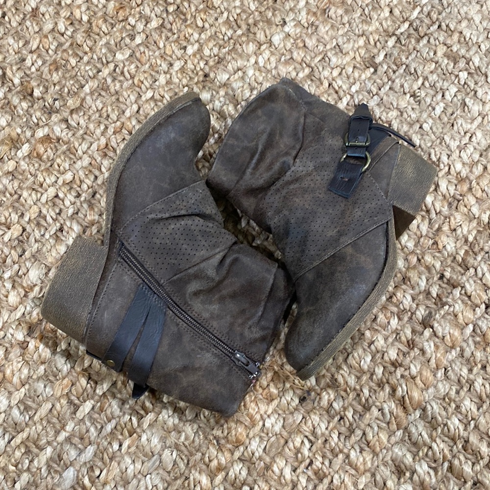 Girls boots!!